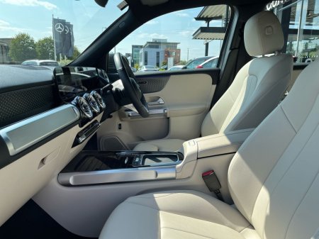 2025 Mercedes-Benz GLB - thumbnail 14