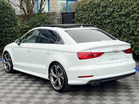 2015 Audi A3 S-LINE 1.4 TFSI * HUGE SPEC * // OPENING PAN ROOF // NEW 19" S-LINE ALLOYS // S-LINE INTERIOR €19,900 thumbnail