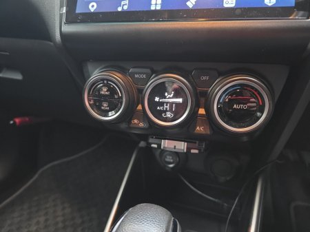 2019 Suzuki Swift - thumbnail 10