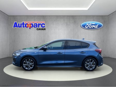 2023 Ford Focus - thumbnail 5
