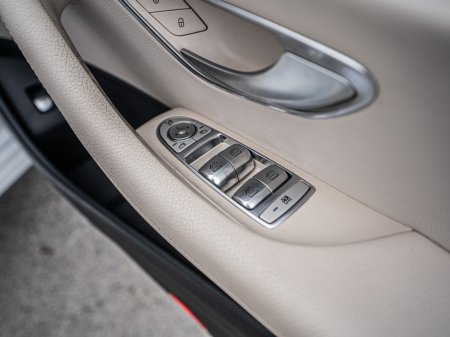 2016 Mercedes-Benz E Class - thumbnail 33