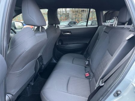 2022 Toyota Corolla Cross COROLLA CROSS 2.0 LUNA SPORT €32,950 thumbnail