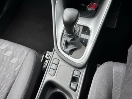 2024 Toyota Yaris - thumbnail 14