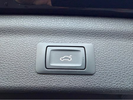 2022 Audi Q3 TECHNIK 45 TFSI E HYBRID//REVERSE CAMERA//IMMACULATE CONDITION//FINANCE PACKAGES//SIMI AND AA DEALER €35,950 thumbnail