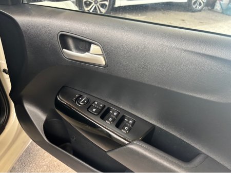 2023 Kia Picanto - thumbnail 6