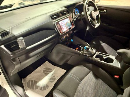 2022 Nissan Leaf 40K EV SV PREMIUM COLD PK 40KW MY2 €16,950 thumbnail