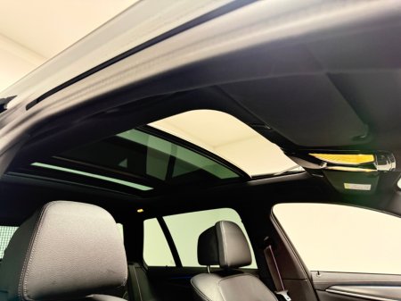 2023 BMW 5 Series - thumbnail 12