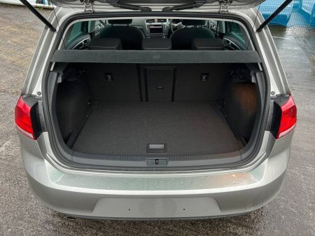 2015 Volkswagen Golf R-LINE PACK 1.2 TSI // LOUNG EDITION // VERY LOW MILEAGE // BLUETOOTH MUSIC // ADAPTIVE CRUISE CONTROL €14,900 thumbnail