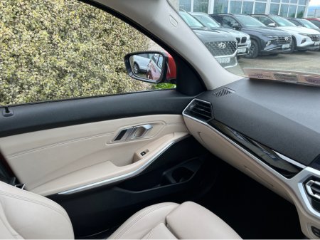 2019 BMW 3 Series - thumbnail 15