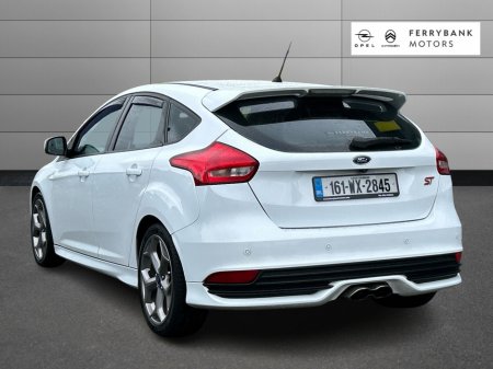 2016 Ford Focus MCA ST2 2.0 TDCI 180PS M6 FWD 4DR €17,950 thumbnail