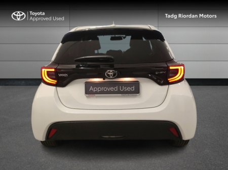 2025 Toyota Yaris HYBRID LUNA-SPORT €27,750