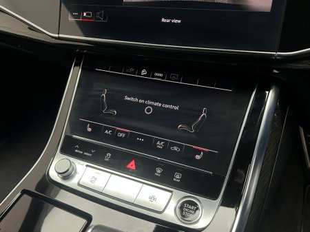 2023 Audi Q8 55 TFSI E S LINE BLACK ED 381HP QUATTRO €75,990 thumbnail