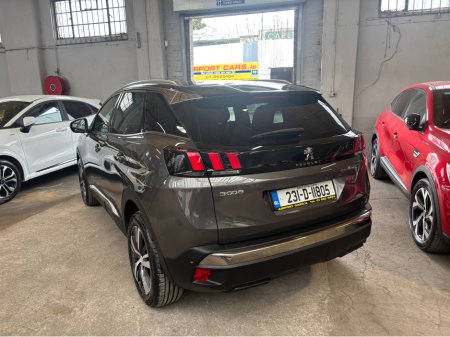 2023 Peugeot 3008 - thumbnail 4