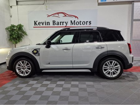 2021 MINI Countryman SE ALL4 EXCLUSIVE (PLUG IN HYBRID) AUTOMATIC **ONE OWNER / HUGE SPEC / APPLE CARPLAY / CRUISE CONTROL / FULL BLACK LEATHER / HEATED FRONT SEATS / REVERSE CAMERA / REAR TINTED GLASS / SAT NAV** €27,900 thumbnail