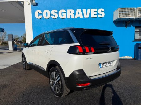 2023 Peugeot 5008 - view 4