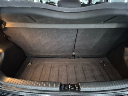 2014 Hyundai i10 1.0 PETROL PREMIUM 5DR €6,950 thumbnail