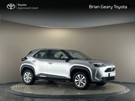 2024 Toyota Yaris Cross HYBRID LUNA