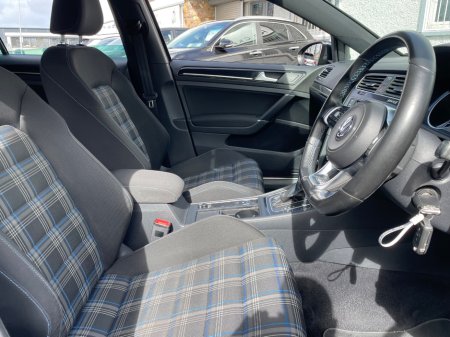 2015 Volkswagen Golf - thumbnail 18