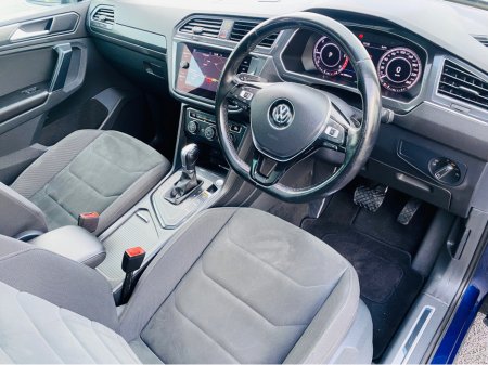 2018 Volkswagen Tiguan R-LINE  2.0 TDI 150HP D7F 5DR €25,995 thumbnail