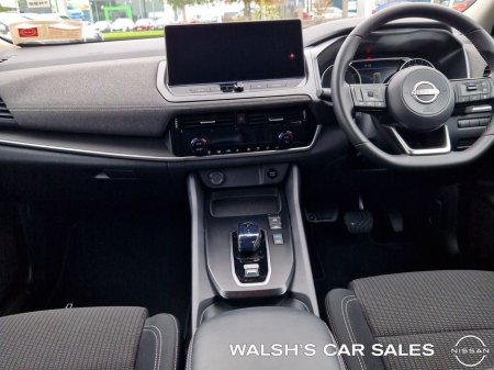 2025 Nissan Qashqai E-power SV MY24 04DR A €39,950 thumbnail