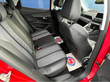 2019 Peugeot 3008 ALLURE 1.5 BLUE HDI 130 6 6.2 4DR €17,900 thumbnail