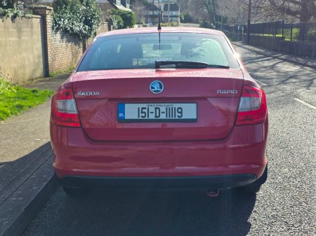 2015 Skoda Rapid - thumbnail 4