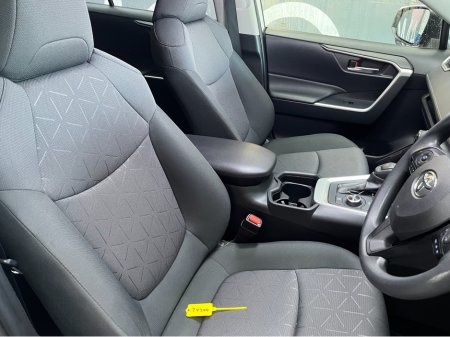 2019 Toyota Rav4 €27950!  2019 TOYOTA RAV4 HYBRID X 2.5 AUTOMATIC / REVERSE CAMERA / CRUISE CONTROL €27,950 thumbnail