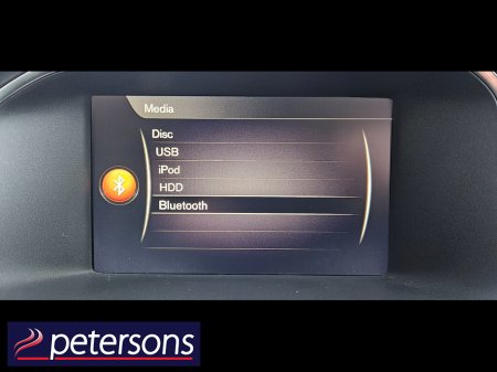 2017 Volvo V40 2.0 D2 MOMENTUM NAV + 120BHP 5DR €12,950 thumbnail