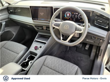 2026 Volkswagen Tiguan - thumbnail 2