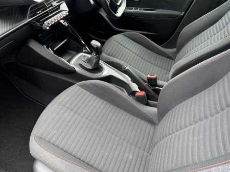 2022 Peugeot 208 - thumbnail 9