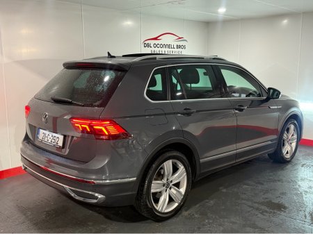 2021 Volkswagen Tiguan ELEGANCE 2.0 TDI MANUAL 6SPEED FWD 150HP 5 5DR €34,950 thumbnail