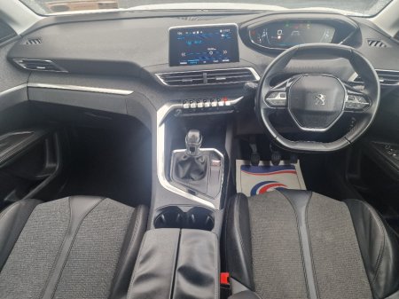 2018 Peugeot 5008 - thumbnail 6