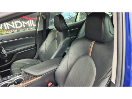 2019 Toyota Camry Hybrid Automatic €24,950 thumbnail