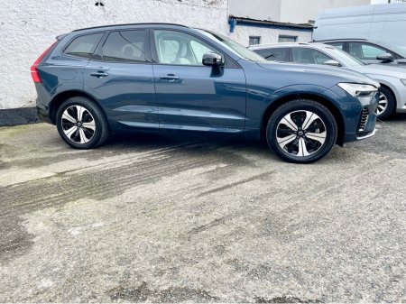 2023 Volvo XC60 - thumbnail 4