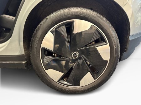 2024 Volvo EX30 - thumbnail 5