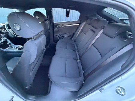 2017 Honda Civic - thumbnail 34