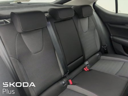 2023 Skoda Octavia AMBITION 2.0TDI 115HP DSG €28,950 thumbnail