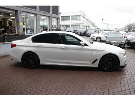 2020 BMW 5 Series - thumbnail 3