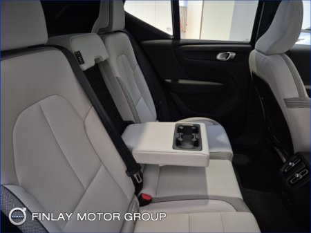 2025 Volvo EX40 Ultra single motor 69kw battery €48,750 thumbnail