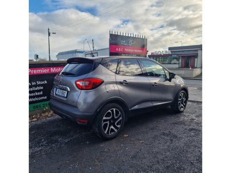 2015 Renault Captur dCi 90 S&S INTENSE €7,950