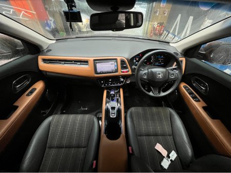 2015 Honda Vezel €15950! 2015 HONDA VEZEL HYBRID Z 1.5 AUTOMATIC / CRUISE CONTROL / REVERSE CAMERA / HEATED SEATS €15,950 thumbnail