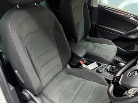 2019 Volkswagen Tiguan €25950 2019 VOLKSWAGEN TIGUAN TDI 4MOTION HIGH LINE 2.0 AUTOMATIC / CRUISE CONTROL / 360° PARKING CAMERA / FRONT & REAR HEATED SEATS / PADDLE SHIFTER €25,950 thumbnail