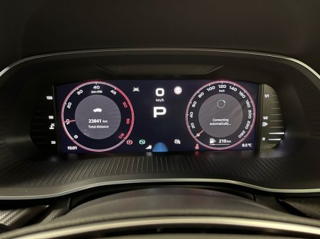 2025 Skoda Octavia Sportline Combi DSG 2.0TDI 150BHP - Reversing Camera - Climate Control - Heated Seats - Cruise Control - Keyless Start - Apple CarPlay/Android Auto €45,950 thumbnail