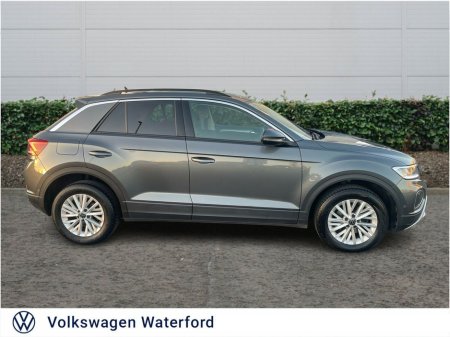 2022 Volkswagen T-Roc 2.0 TDI 116HP Life €25,475 thumbnail