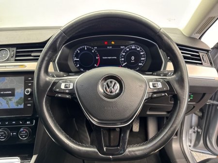 2019 Volkswagen Passat - thumbnail 14