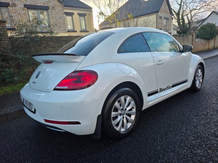 2018 Volkswagen Beetle Design 1.2tsi M6F BMT 105 3DR €16,950 thumbnail