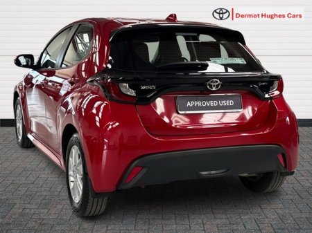 2025 Toyota Yaris - photo 2