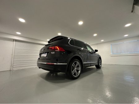 2019 Volkswagen Tiguan (191) TIGUAN R LINE 2.0TDI 4 MOTION DSG VW/AUDI SPECIALISTS WWW.DENISDARCYCARS.IE thumbnail