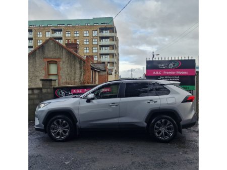 2022 Toyota Rav4 2.5 Hybrid Sol 2WD €31,950 thumbnail