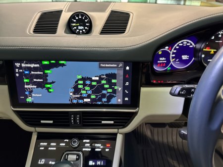 2022 Porsche Cayenne - thumbnail 20